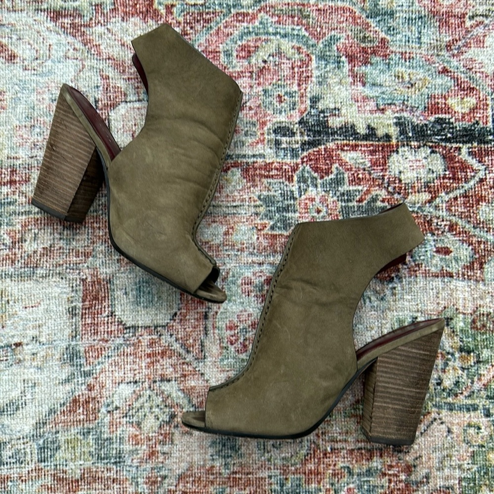 Coach Saratoga Nubuck Shootie